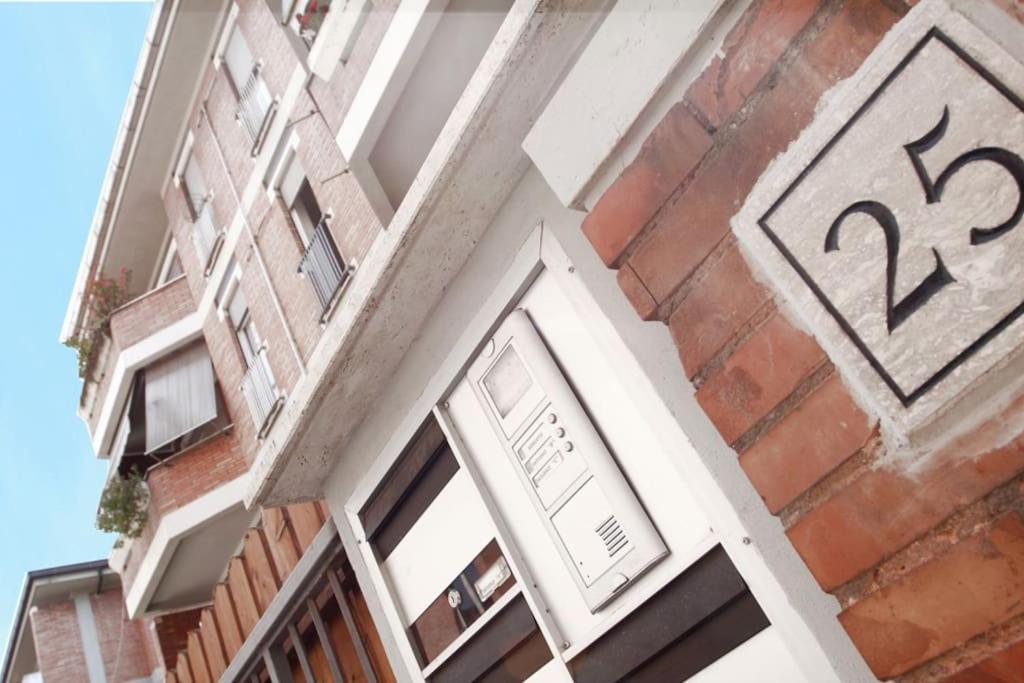 Vatican Flat Spacious Cozy With Court ローマ エクステリア 写真