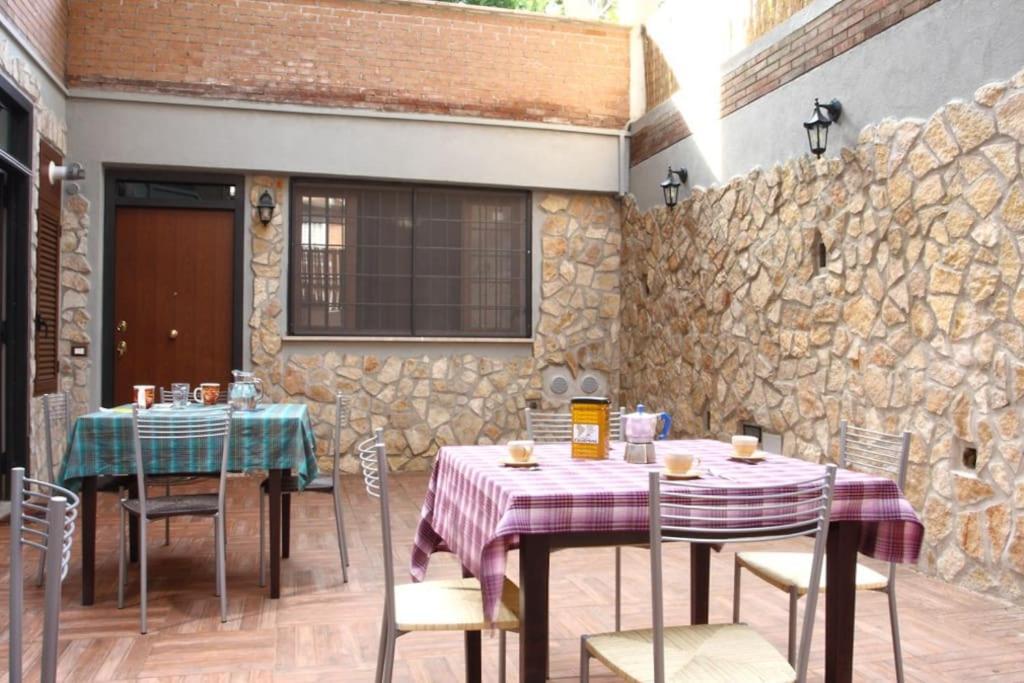 Vatican Flat Spacious Cozy With Court ローマ エクステリア 写真